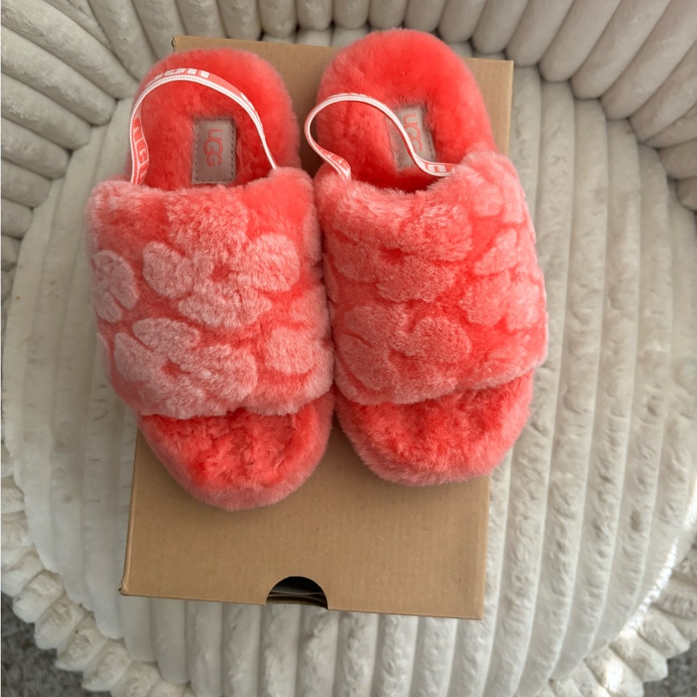 UGG FUR SLIDES PINK SIZE 13C